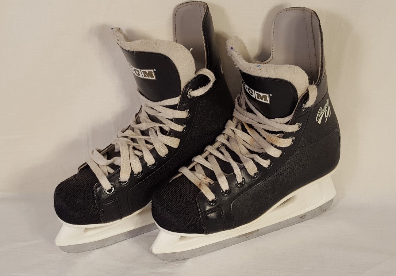 CCM Champion 90 Size 5 Mens Hockey Skates