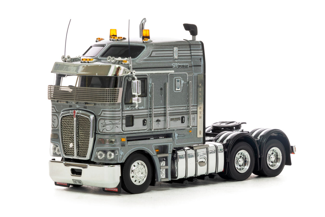 Drake Z01530 Kenworth K200 2.8 Cabin Prime Mover Northchill Drake Z01530 Kenworth K200 2.8 Cabin Prime Mover Northchill