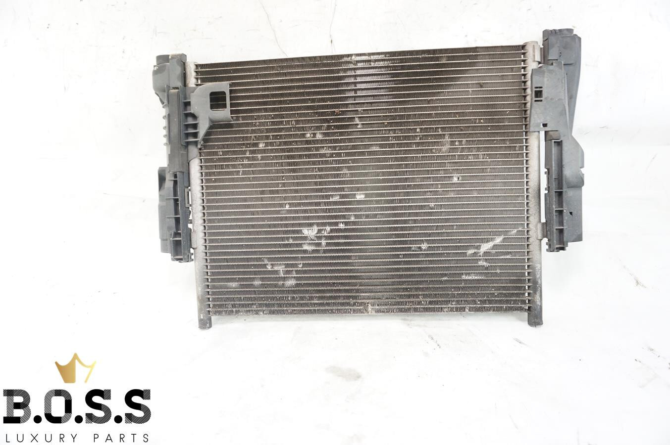 BEHR Secondary Radiator Auxiliary Engine Oil Cooler BMW 750LI F01 F02 OEM
