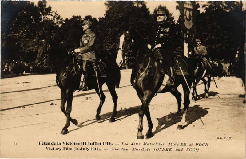 Cpa Ak Militaire Fetes De La Victorie (361476)