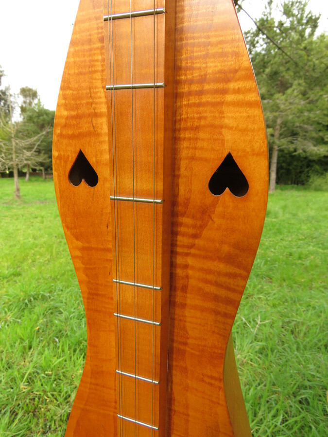 VINTAGE CURLY MAPLE APPALACHIAN DULCIMER CARVED DUCK PEGHEAD