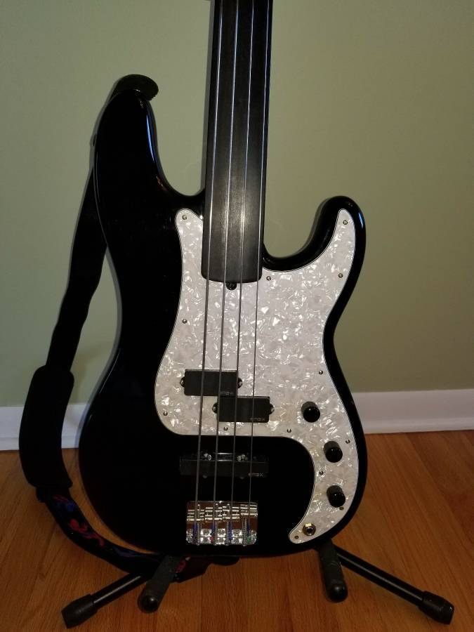 Fender Tony Franklin Fretless P Bass