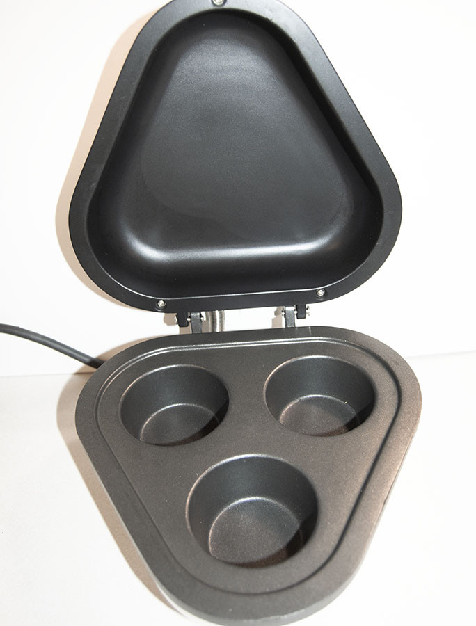 Breville Muffin Magic Muffin Maker Model MFM50XL Homemade Muffins in Minutes