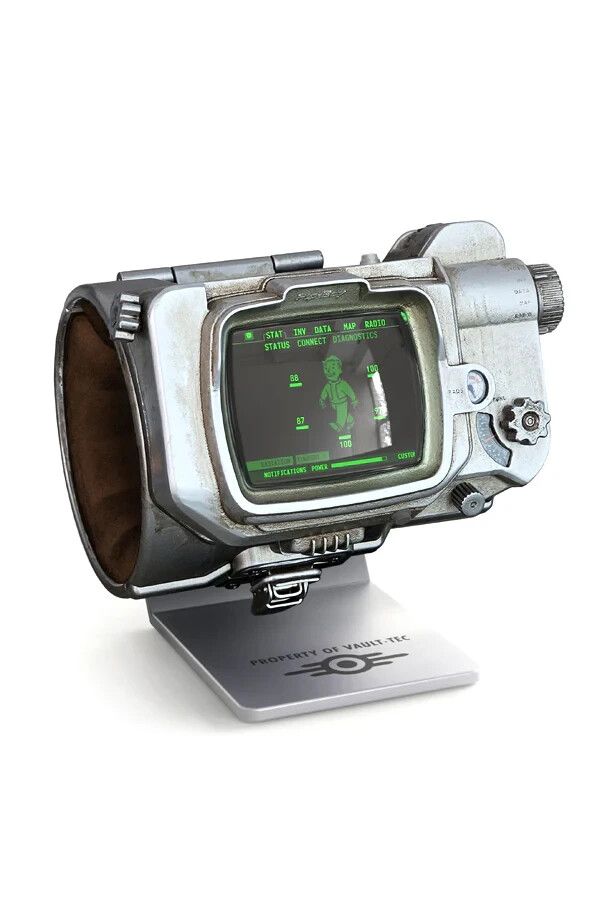 Fallout PipBoy 3000 MK V　ダイキャスト製公式レプリカ Fallout Pip-Boy 3000 Mk V Die-Cast Replica | SportsDirect
