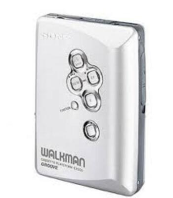 ポータブルプレーヤー SHARP MD-MT100 & SONY WALKMAN WM-EX500 Vintage Sony Walkman Portable Stereo Cassette Player Silver