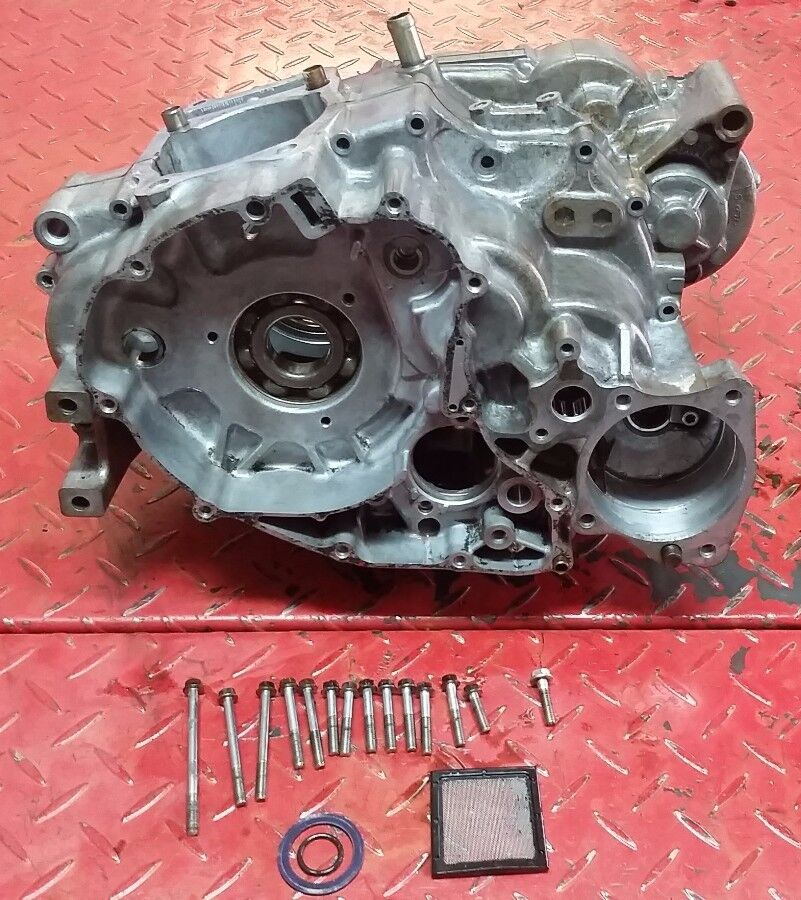 HONDA TRX 350 FOURTRAX ENGINE CRANKCASE MOTOR HOUSING OEM 11100-HA7-650