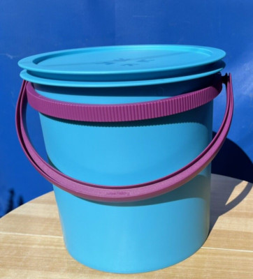 TUPPERWARE NEW JUMBO BUCKET CANISTER 14 L-IN BLUE  WITH HANDLE PURPLE COLOR