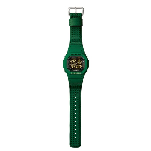 Pre-owned Casio G-shock Black Dial Unisex Watch Dw-56rtb-3 Green Resin Digital