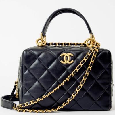 ショルダーバッグ・ポシェット × ヴィンテージ(中古) Chanel Tweed Classic New Mini Crossbody Bag CHANEL Cruise 2023 Limited Blue Tweed Mini Flap Crossbody