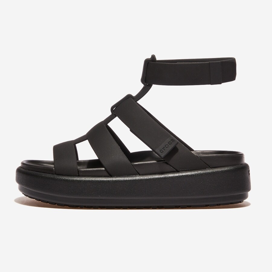 ルイ✩.*˚ページ WMNS) Crocs Brooklyn Luxe Gladiator Sandals 'Black' 209557-060