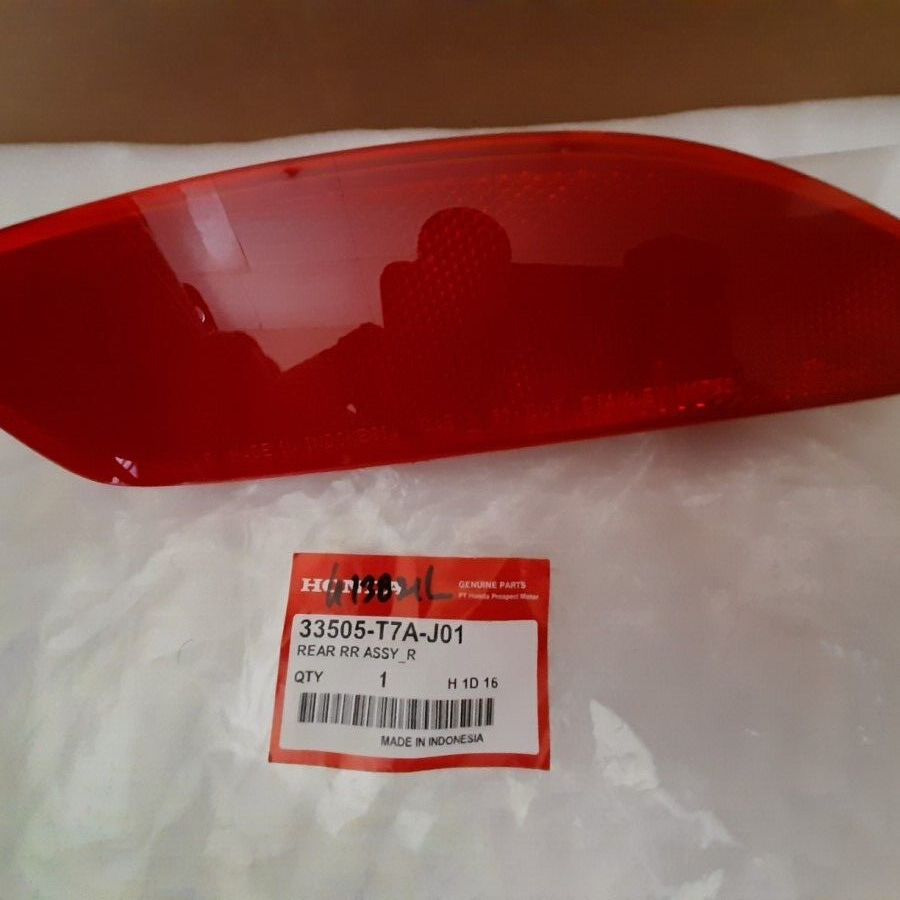 Genuine Rear RIGHT Bumper Reflector 2015-2019 Honda HR-V 33505-T7A-J01 OEM