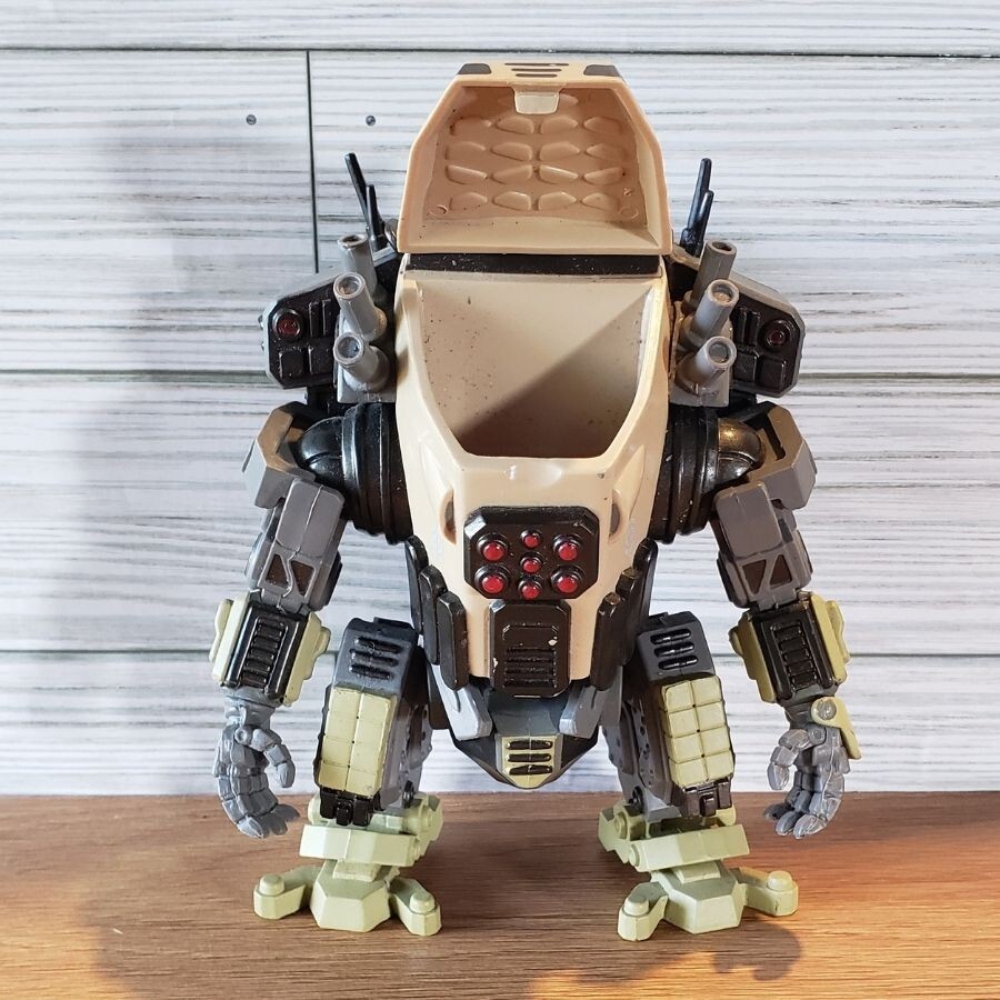 タイタンフォール　リージョン LEGION　funko pop　フィギュア Amazon.com: Funko Titan Fall 2 Blisk & Legion Pop Games