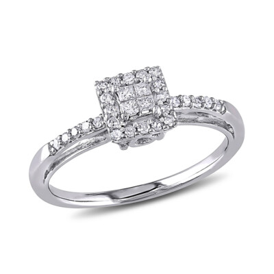 AMOUR AMOUR 1/5 CT TW PRINCESS CUT QUAD AND ROUND DIAMOND HALO ENGAGEMENT RING IN 10K
