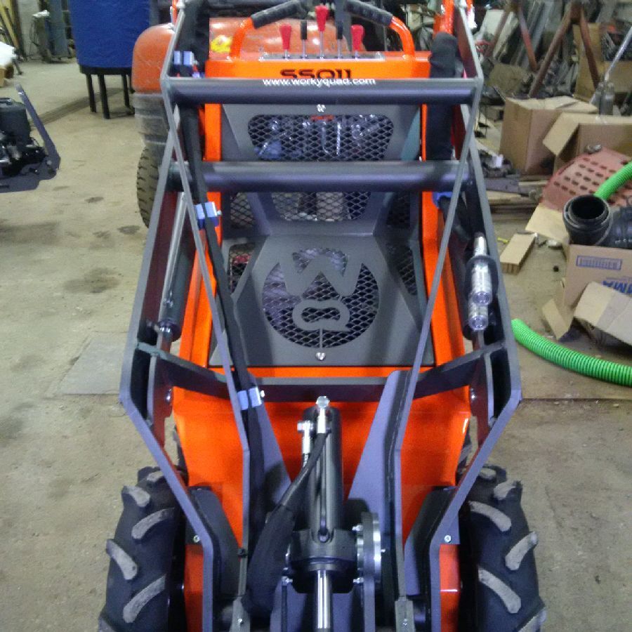 CAST SSQ11 MINI SKID STEER