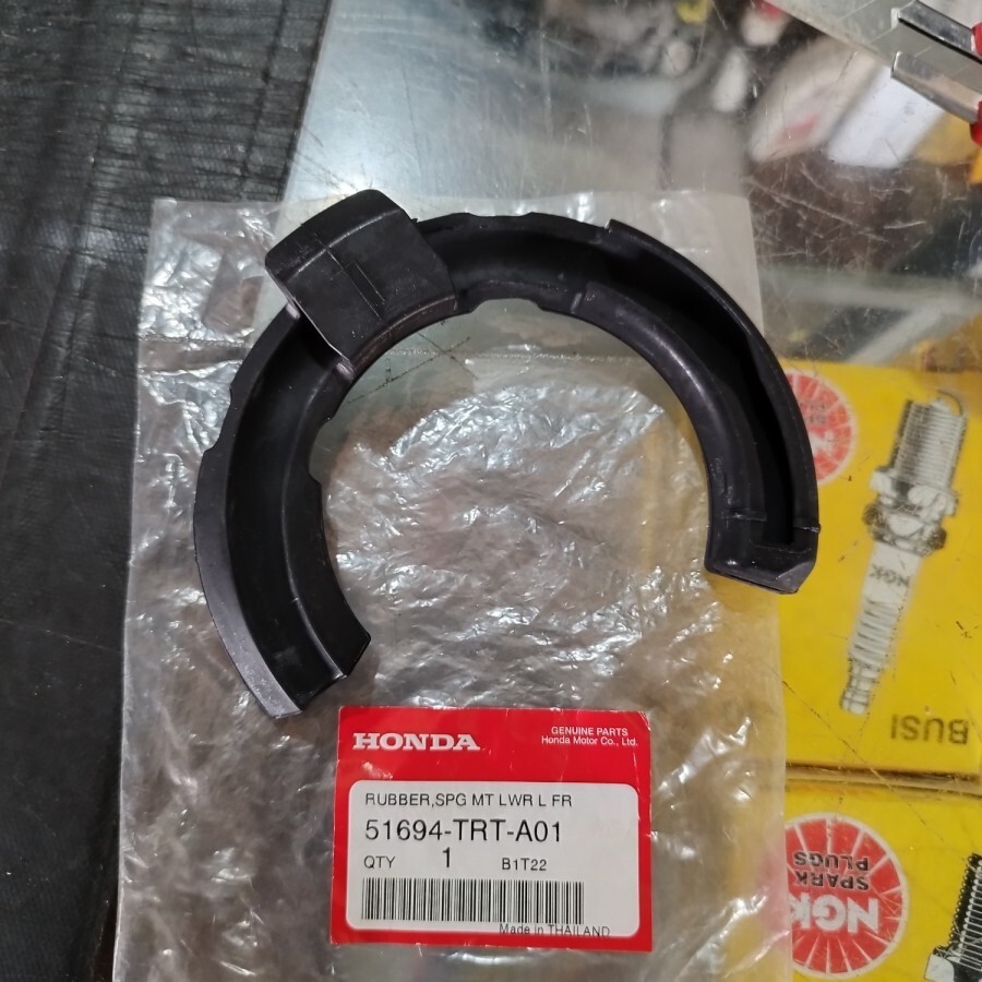 Soporte de resorte de goma inferior delantero genuino 2 piezas Honda CR-V 516...