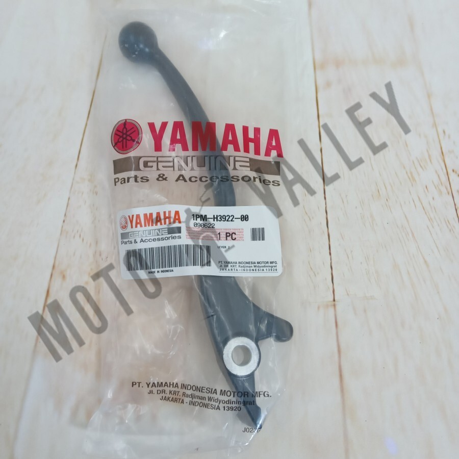 Genuine Part Yamaha WR 115 Front RIGHT Brake Lever Handle 1PM-H3922-00