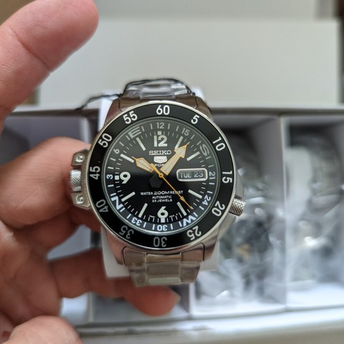 Pre-owned Seiko 5 Skz211k1 Sports Map Meter Atlas Black Automatic Hardlex 200m Men Watch