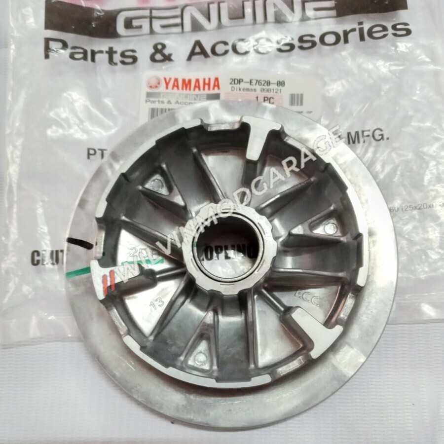 Ricambi originali Yamaha N-Max 155 Primary Sliding Sheave Roller House 2DP-E7...