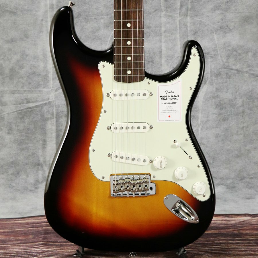 ギター Fender Japan Hybrid 60s Stratocaster Fender Japan Hybrid '60s Stratocaster Vintage White 2017