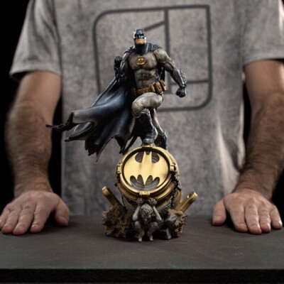 Iron Studios DC Comics Batman Deluxe Art Maßstab 1/10 Statue CCXP exklusive E...