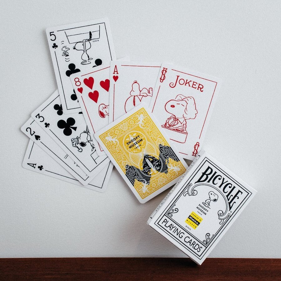トランプ BICYCLE SNOOPY MUSEUM PLAYING CARDS BICYCLE × Peanuts Snoopy playing cards Snoopy Museum limited
