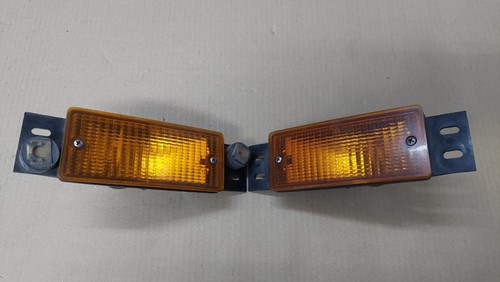 アンティークルーバー BMW E30 M3 Turn Signal Light Assembly Front Right EURO