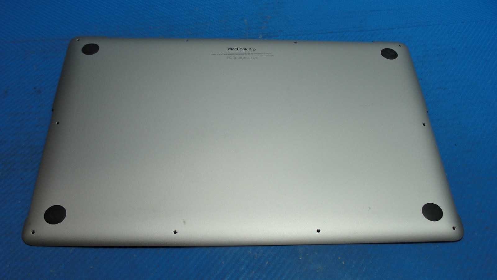 MacBook Pro A1398 15" Mid 2015 MJLQ2LL/A Bottom Case 923-00544