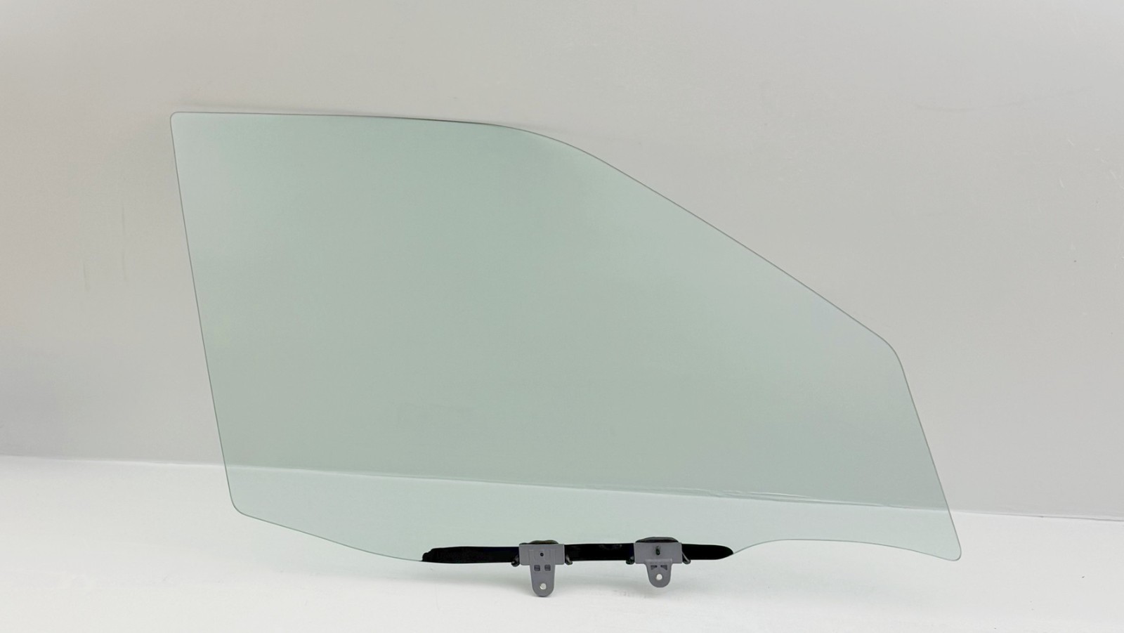 Passenger/Right Front Door Window Glass For 91-94 Nissan Sentra 92-05 Tsuru 4DR