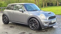 MINI HATCH 1.6 COOPER S IN FANTASTIC CONDITION ALL AROUND SAT NAV FULL LEATHER