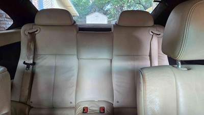 image 4 of interior