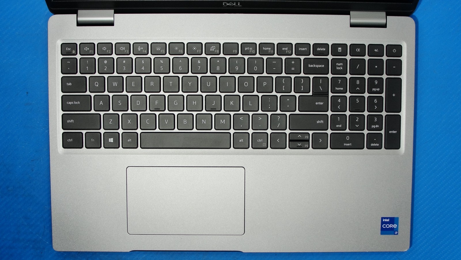 Dell Latitude 5520 i7-1165G7 16GB 512GB SSD 15.6" FHD Touch W11 Pro+100W Dell PA - Thumbnail 4