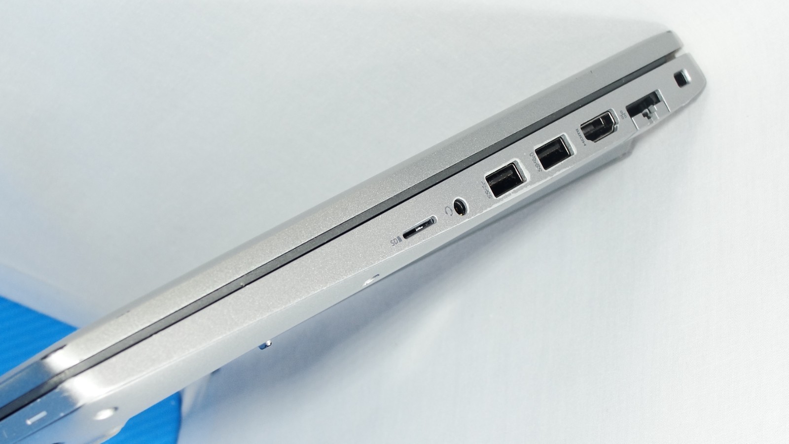 Dell Latitude 5520 i7-1165G7 16GB 512GB SSD 15.6" FHD Touch W11 Pro+100W Dell PA - Thumbnail 12