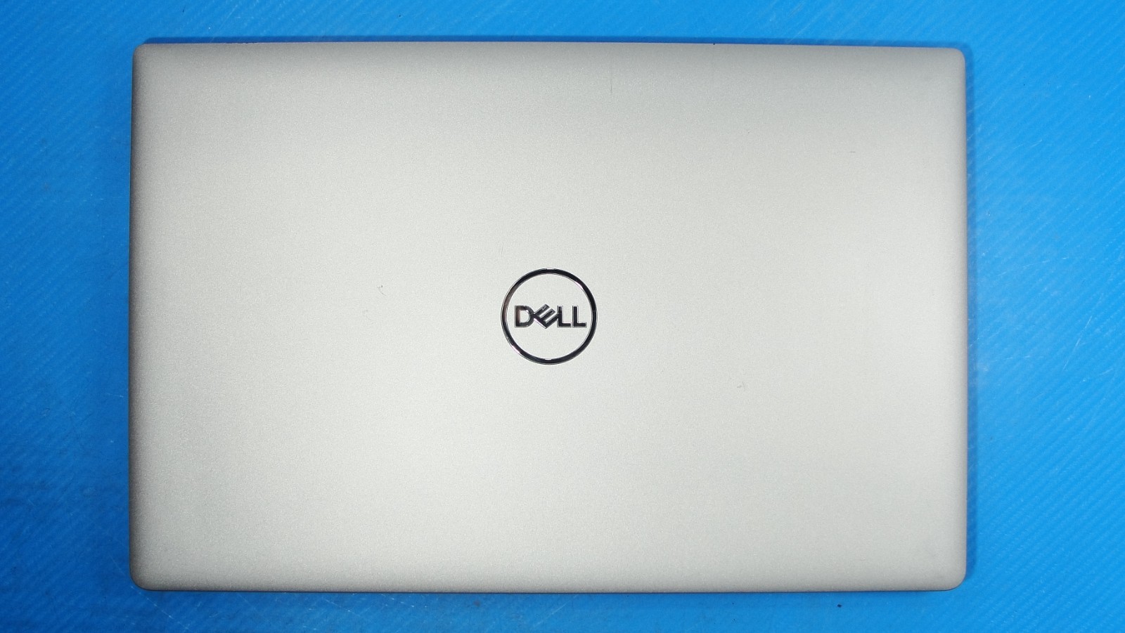 Dell Latitude 5520 15.6" FHD Touch i7-1185G7 16GB 512GB SSD W11P +Dell 100W PA - Thumbnail 2