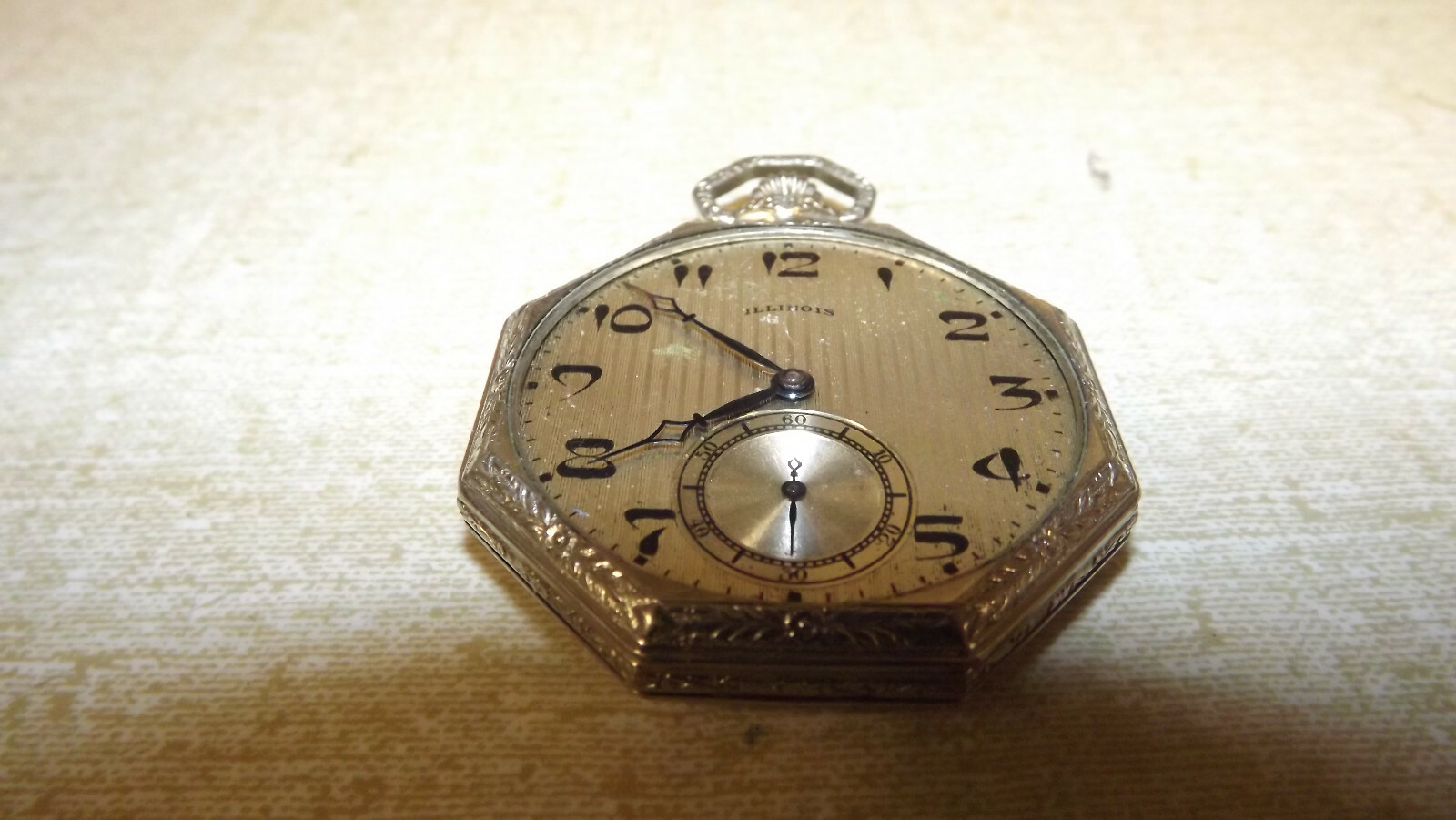 ILLINOIS POCKET WATCH  No Glass Front, Untested  Antique  Parts / Repair Octagon