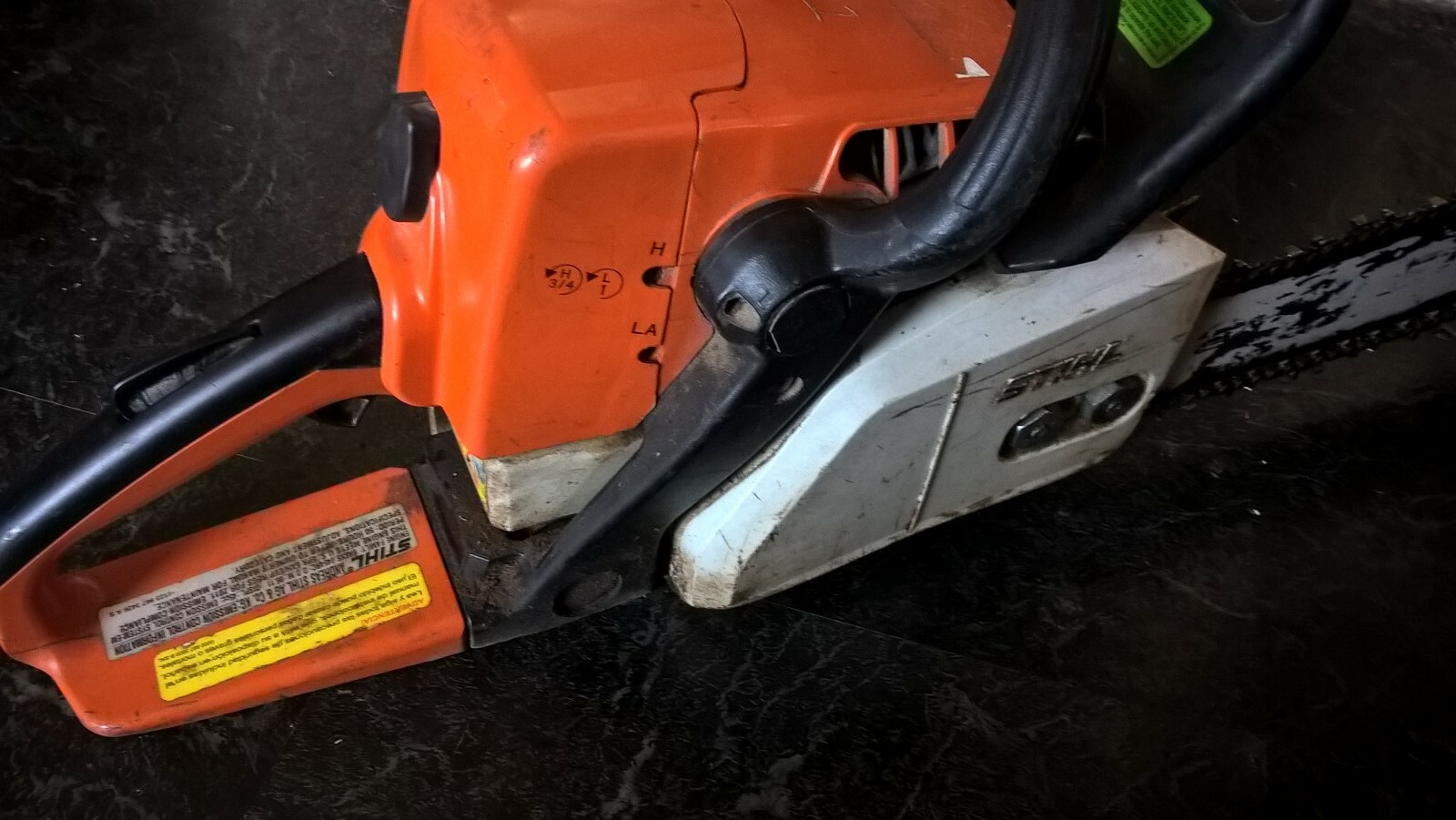 Stihl MS 250 Chainsaw with 18