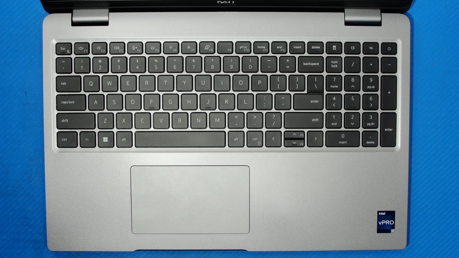 Dell Latitude 5540 15.6" Touch i7-1365U 32GB 512GB SSD Win11 Pro - Thumbnail 4