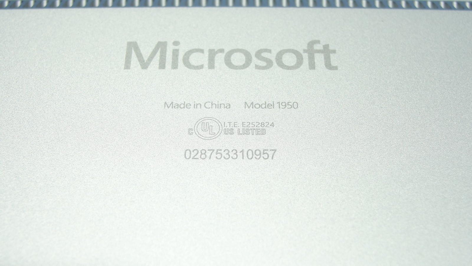 Microsoft Surface Laptop 4 13.5" Touch i5-1145G7 8GB RAM 256GB SSD Win 11 Pro - Thumbnail 6