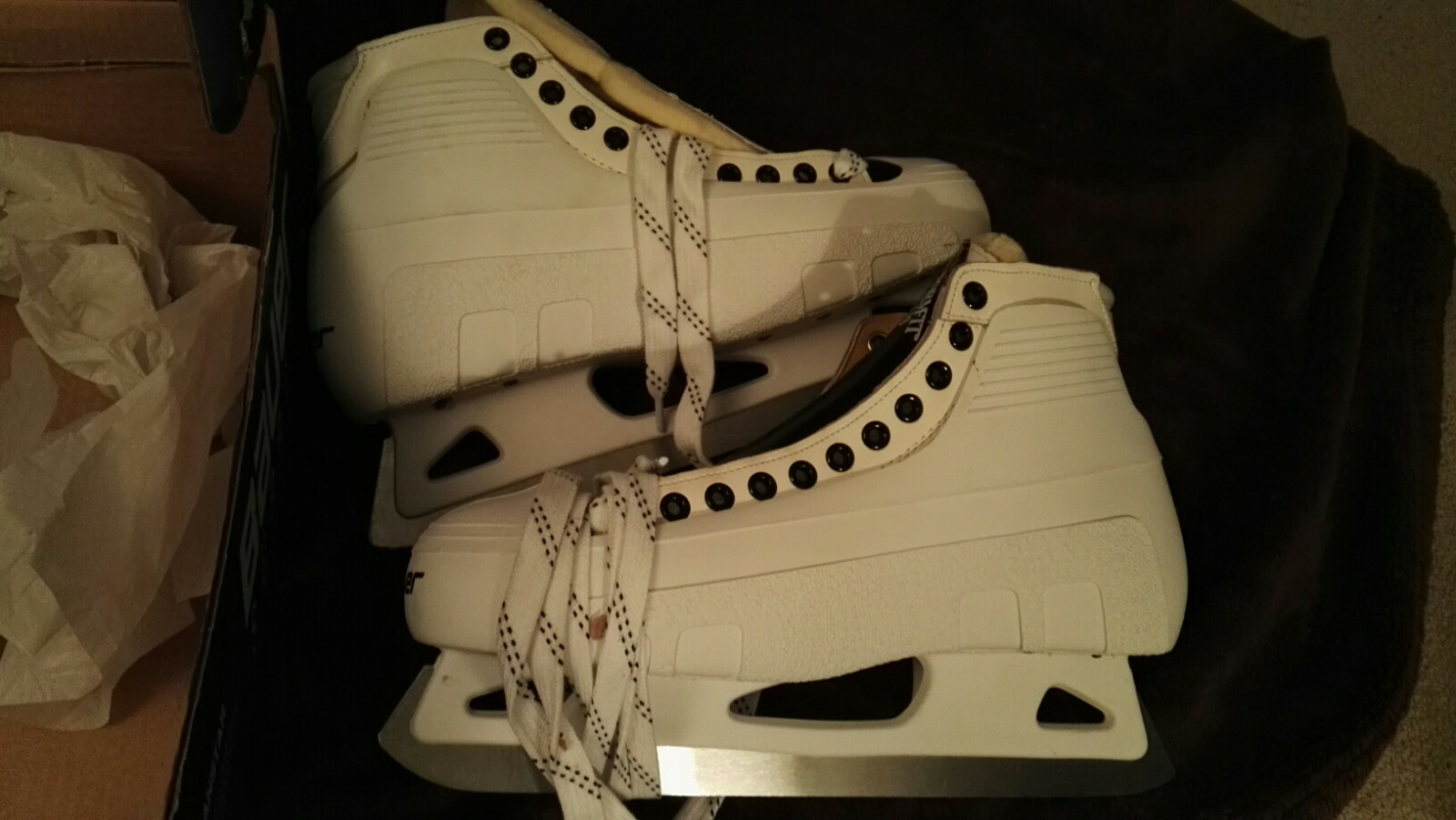 DOMINIC HASEK PRO RETURN BAUER SUPREME GOALIE SKATES NHL PRO STOCK SZ 10.5 NHL