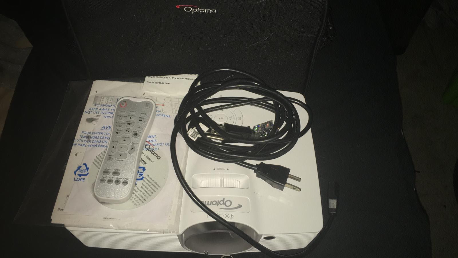 Optoma GT1080 1080p 3D DLP Gaming Projector Short Throw for GAMING!