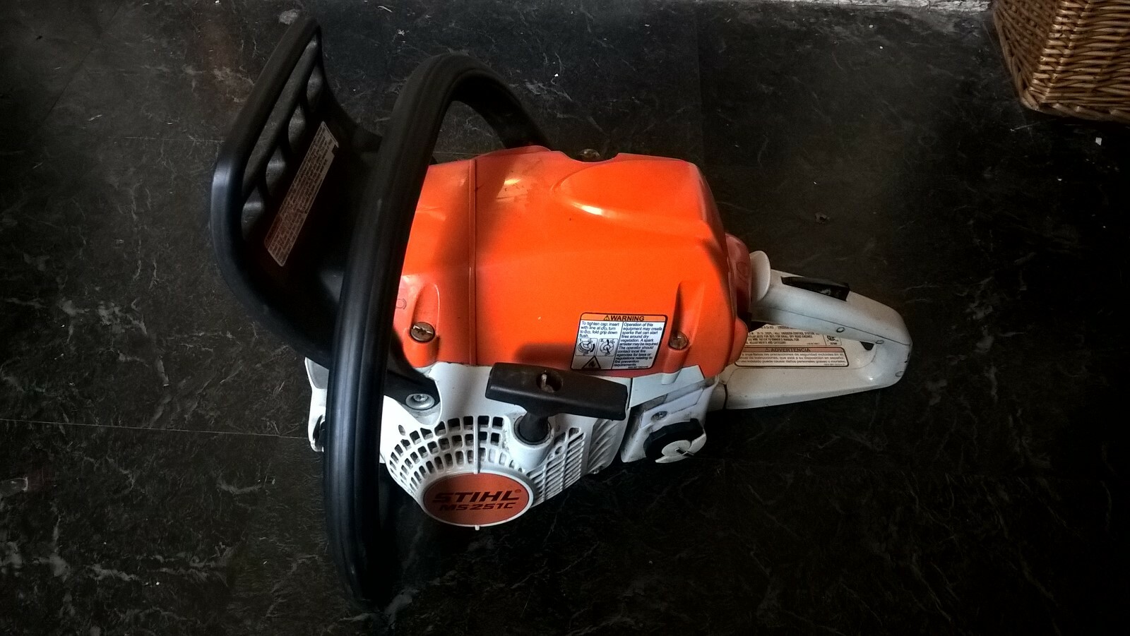 Stihl MS 251 C  Chainsaw For Parts Or Repair   MS251c   MS 251c