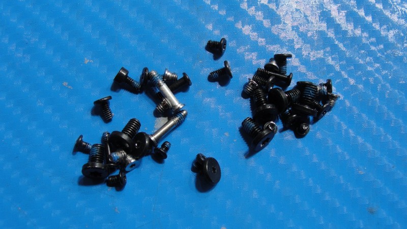MacBook Air 13" A1466 Early 2015 MJVE2LL/A MJVG2LL/A Screw Set Screws GS139854
