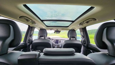 image 8 of interior