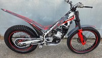 BETA EVO 300 2024 TRIALS BIKE VERY GOOD CONDITION