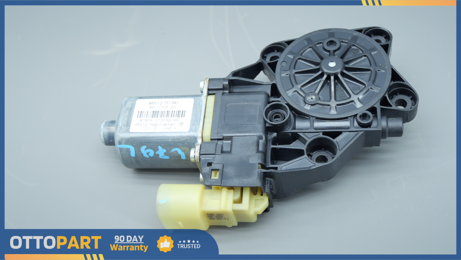 2012-2015 MINI COOPER CLUBMAN Front Power Window Motor right Side 2757044 OEM .