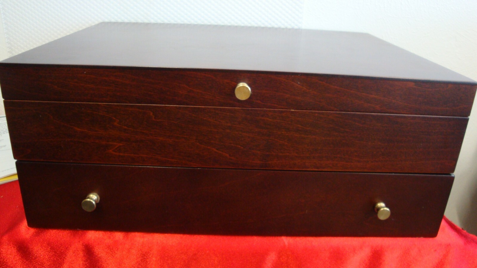 Vintage Reed & Barton Hand-crafted Wood Storage Chest wDrawer for Silverware US