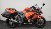 KAWASAKI Z1000SX ** PANNIERS - TWIN AFTERMARKET EXHAUSTS - BAR RISERS **