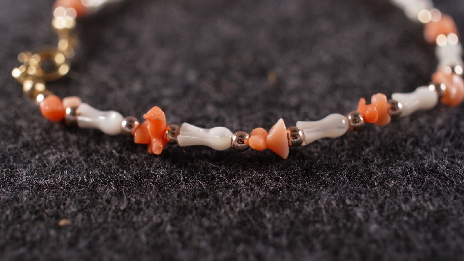 Vintage Pink Coral Mother of Pearl Shell Beads Bracelet Pink Golden 8