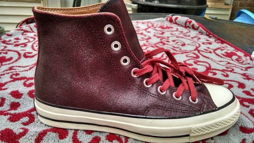 New in box Converse unisex women's 9, Men's 7 leather high tops