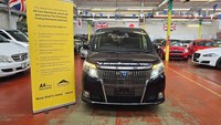 2014 Toyota Voxy ESQUIRE GI 1.8 HYBRID BLACK Leather spec Petrol Automatic