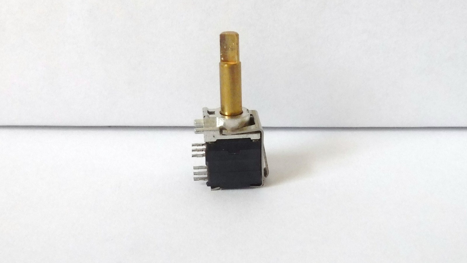 4080710Z19 Original Motorola HT750/HT1250 Unlimited Freq Selector Switch **NEW**